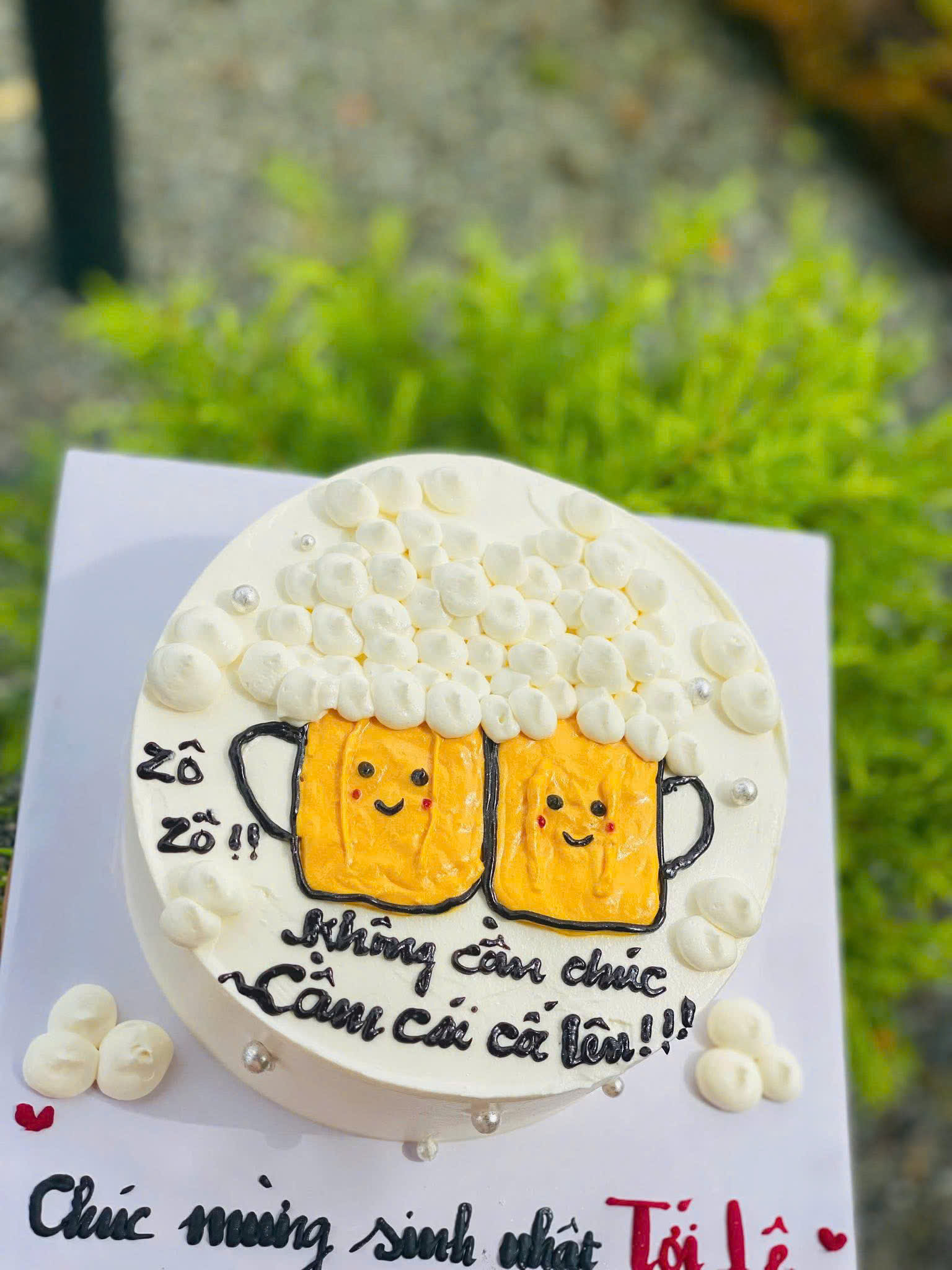Bánh kem lên bia bạn ơi