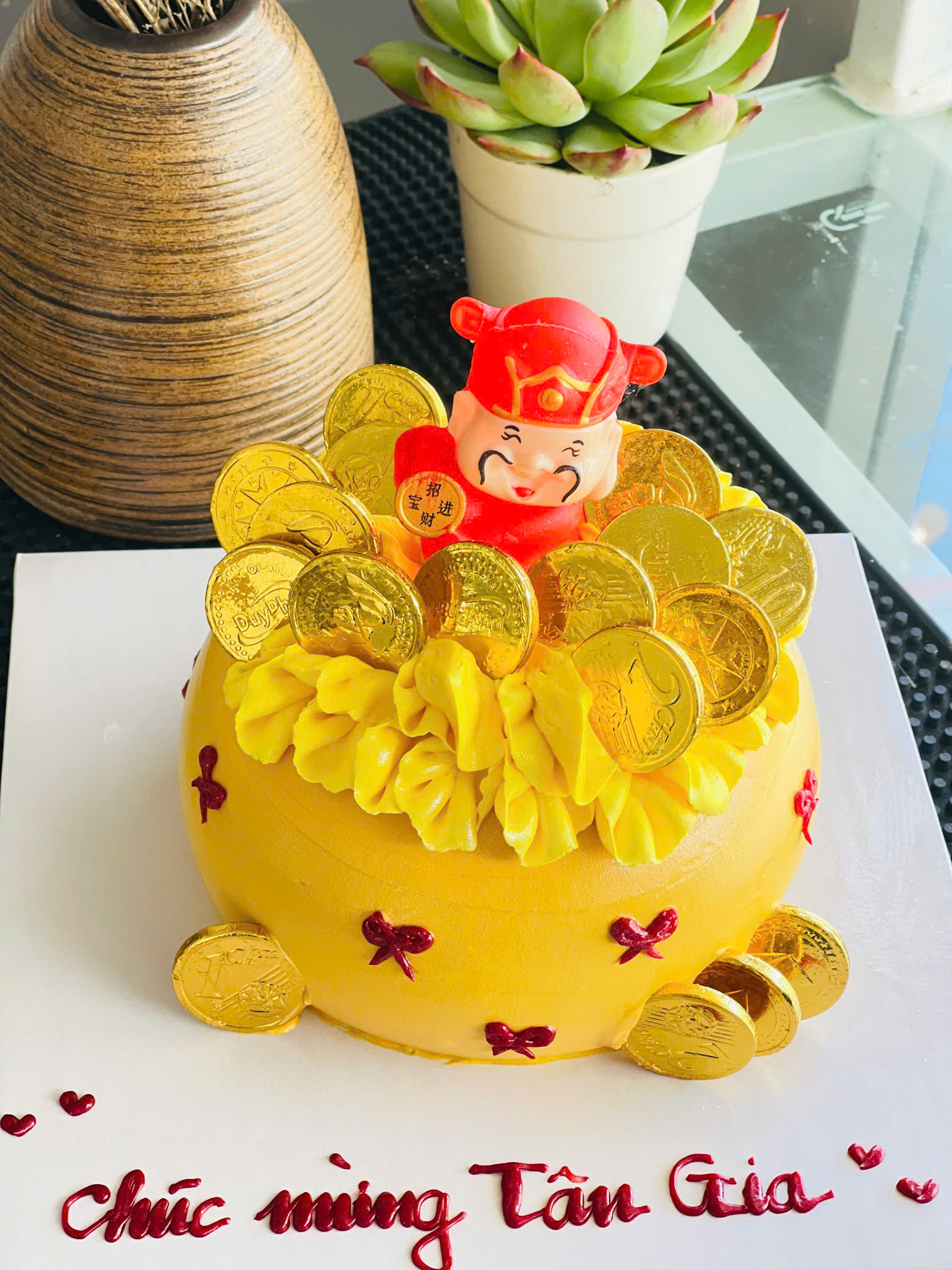 Bánh kem hũ vàng