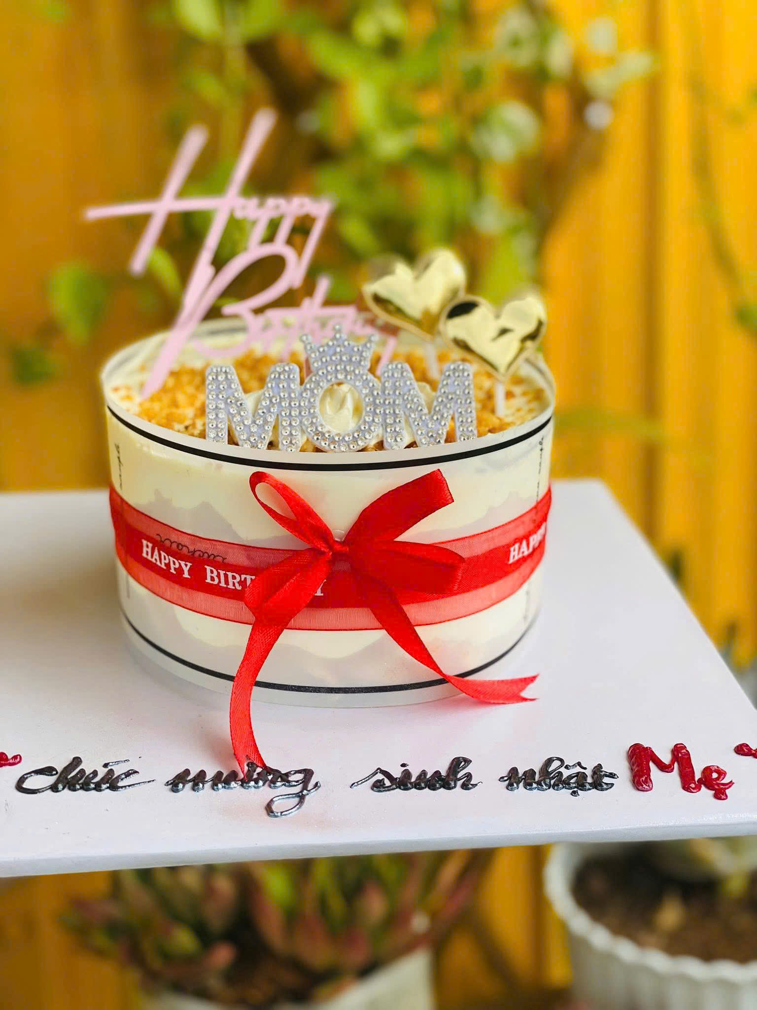 Bông lan dừa vụn Mom
