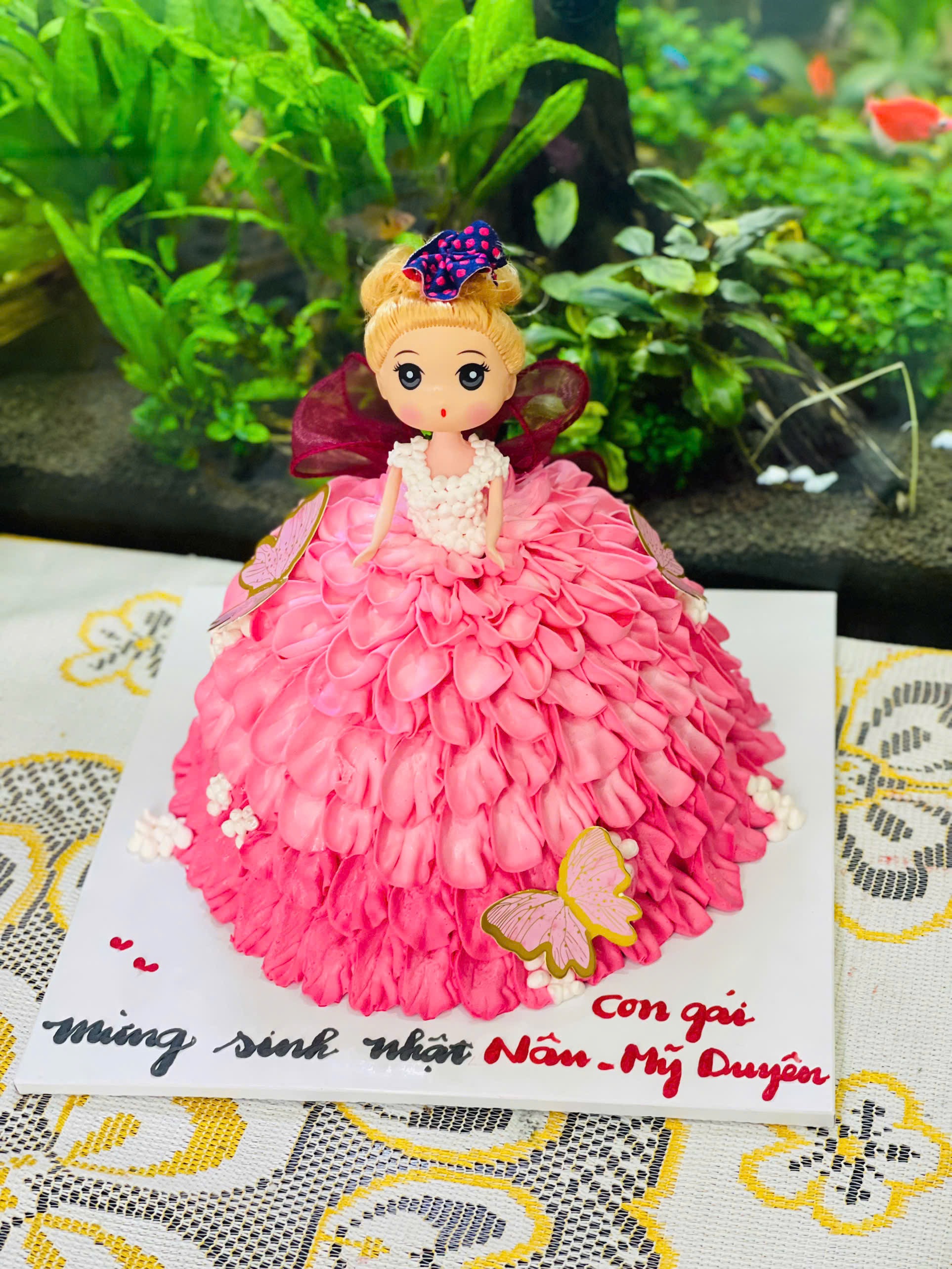 Búp bê xinh xắn