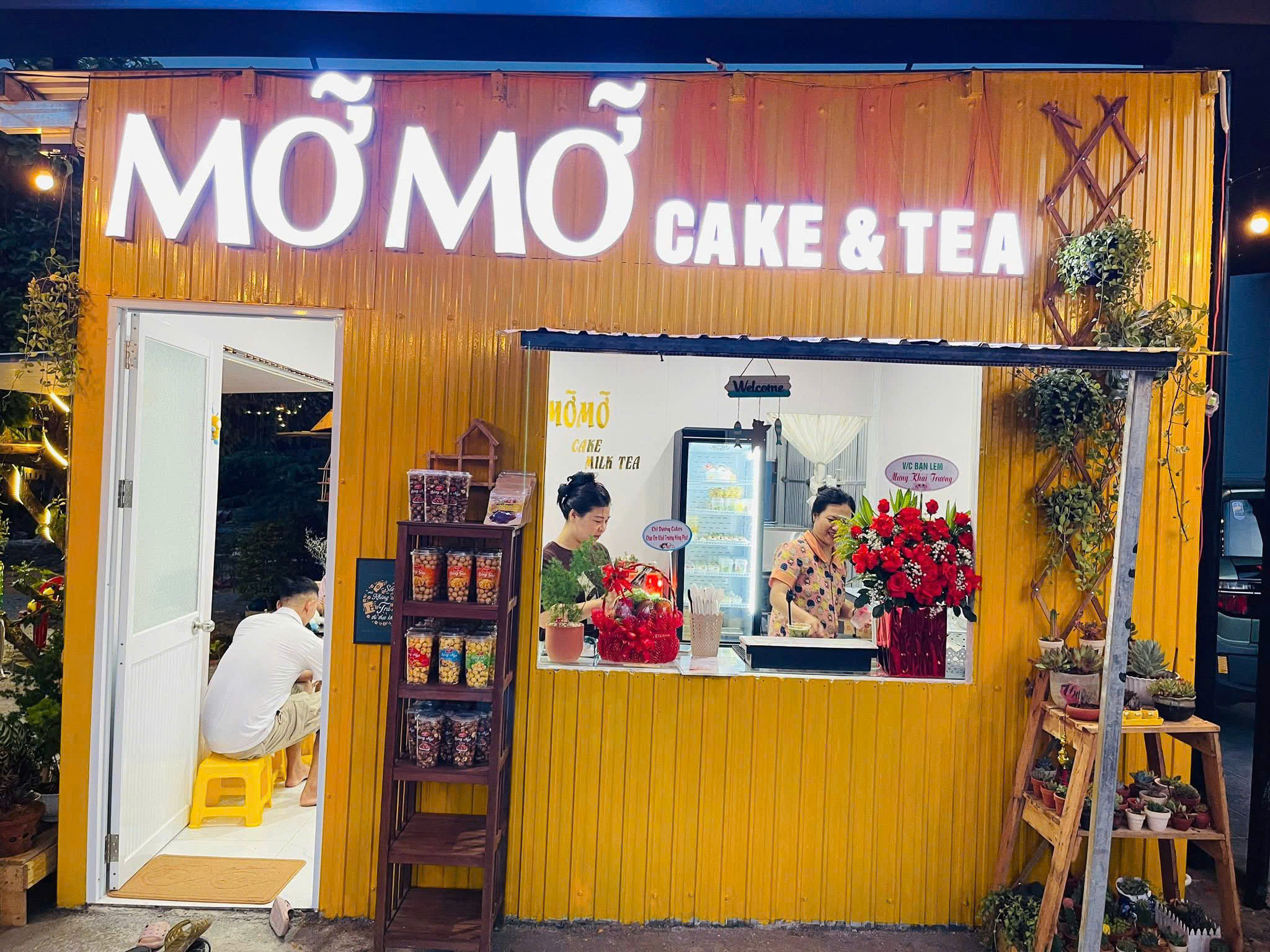 🎉 TƯNG BỪNG KHAI TRƯƠNG **Mỡ Mỡ Cake & Tea** 🎉